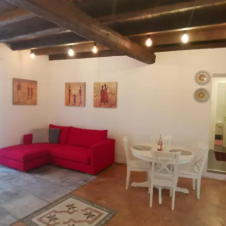 Charming In The Historic Centre- Spacious And Relaxing Como